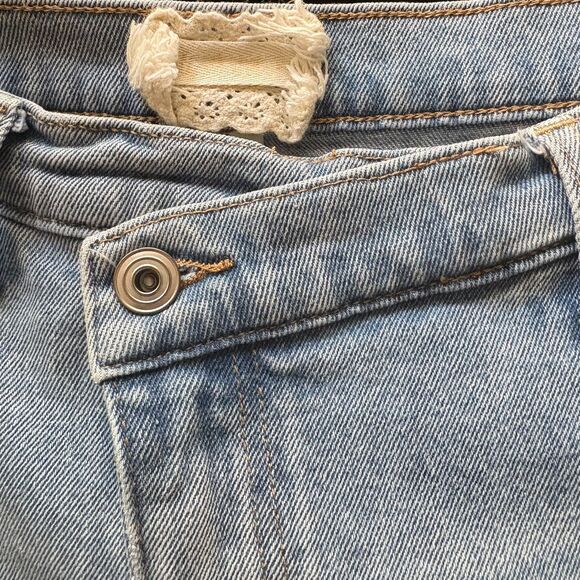 Altar'd State Straight Leg Jeans Light Wash Asymmetric Crossover Waist Size 30 - Picture 5 of 7